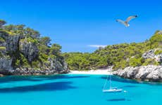 Paseo en barco por las calas del sur desde Cala Galdana